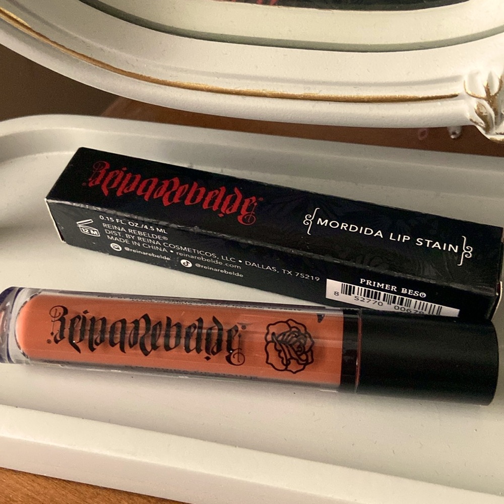 🆕 Mordida lip stain